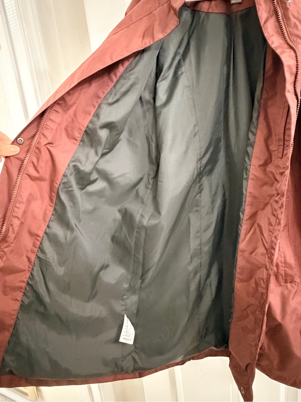 Eddie Bauer Women's Maroon Hooded Trench Coat- GIRL ON THE GO RAINCOAT TRENCH - Picture 3 of 11